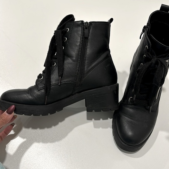 Black combat boots - Picture 3 of 4